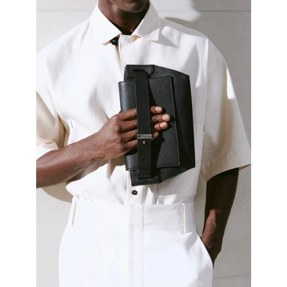 Jacquemus Zwarte leren messenger tas Black Dames