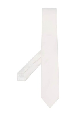 pointed-tie