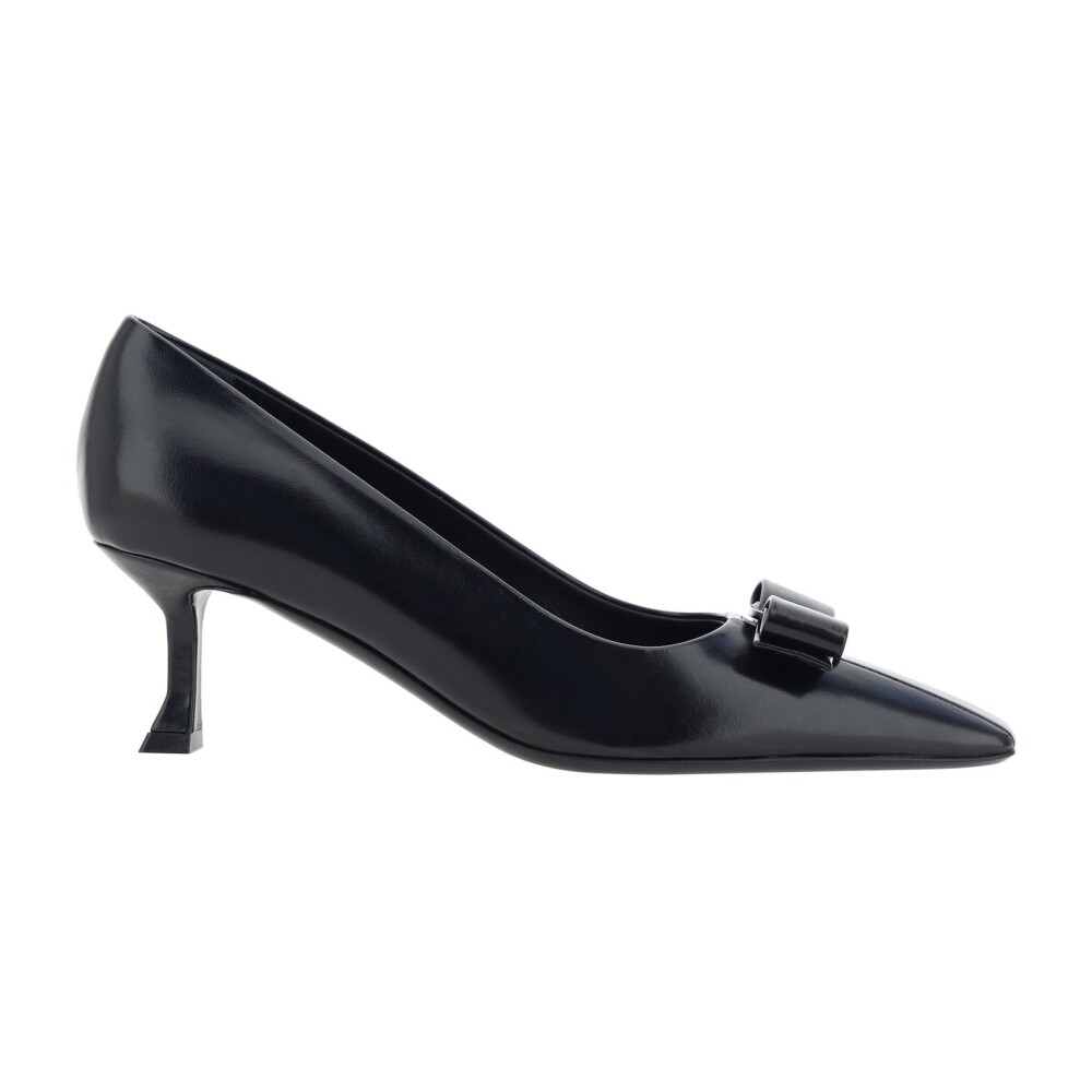 Ferragamo pumps sale hotsell