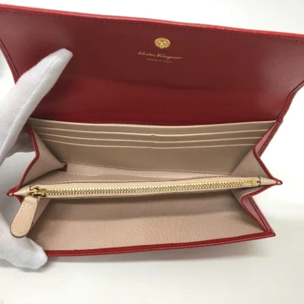 Salvatore Ferragamo Pre-owned Leather wallets Red Dames