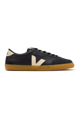 black-leather-sneakers-stylish-comfort