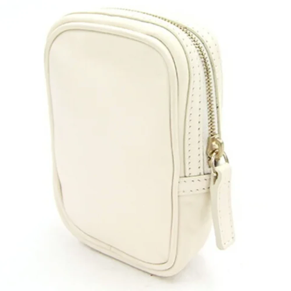 Fendi Vintage Pre-owned Leather clutches White Dames