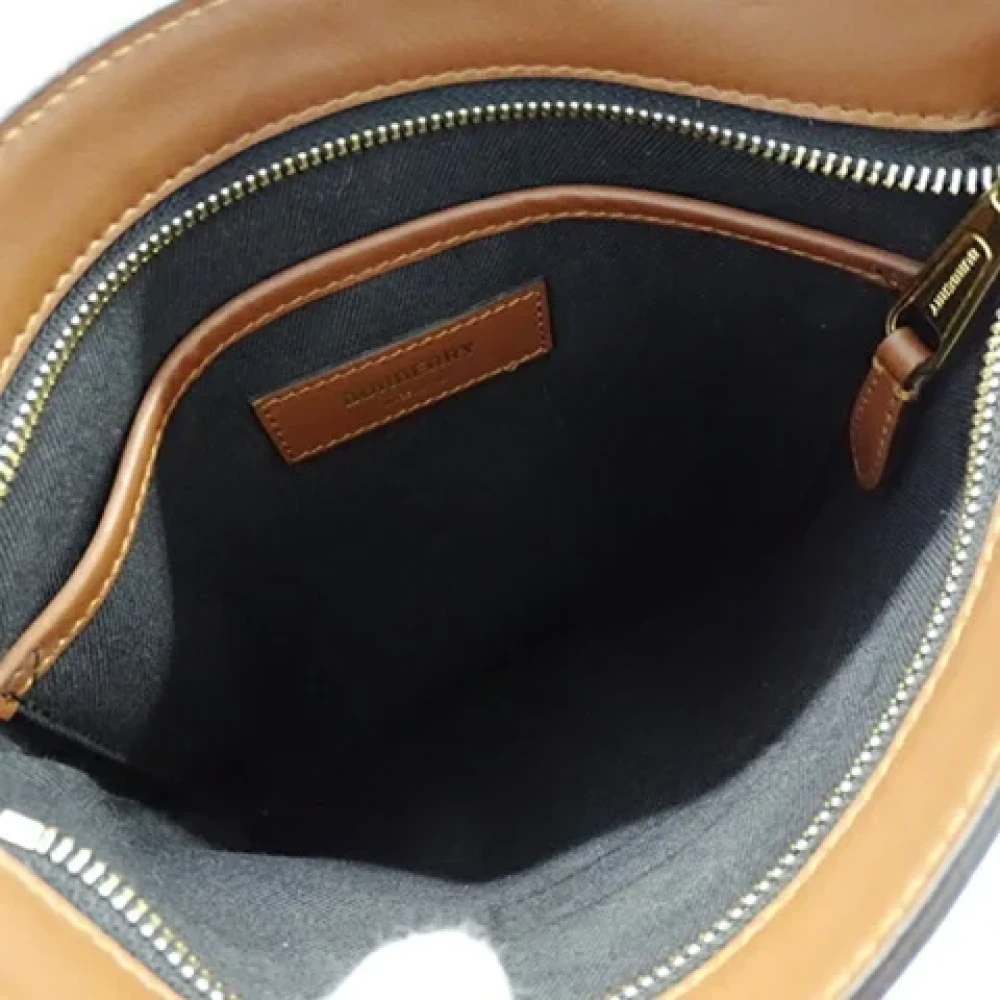 Burberry Vintage Pre-owned Plastic shoulder-bags Brown Dames