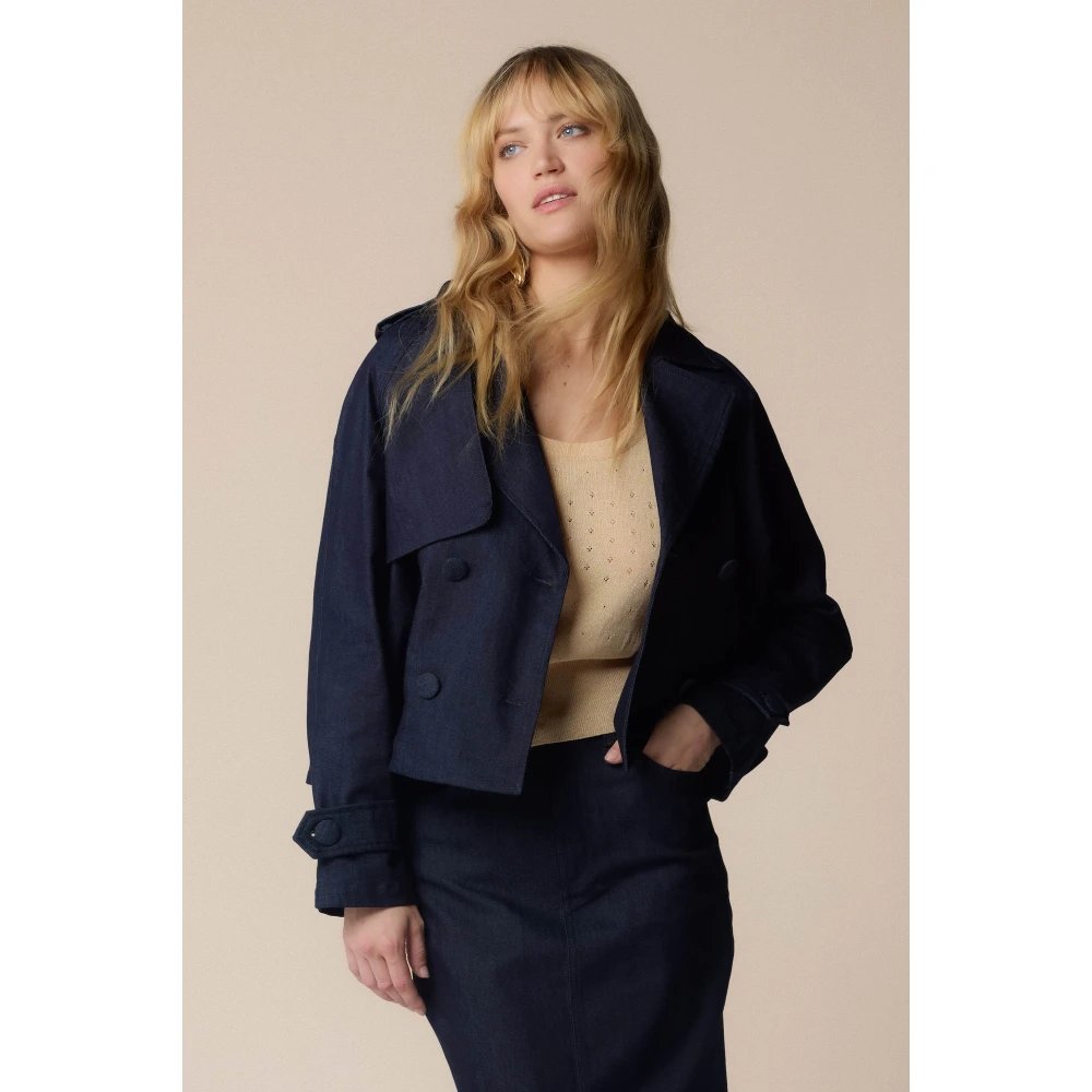 Kocca Stijlvolle Trench Coats voor alle seizoenen Blue Dames