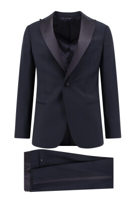 mens-clothing-suits-blue-ss24