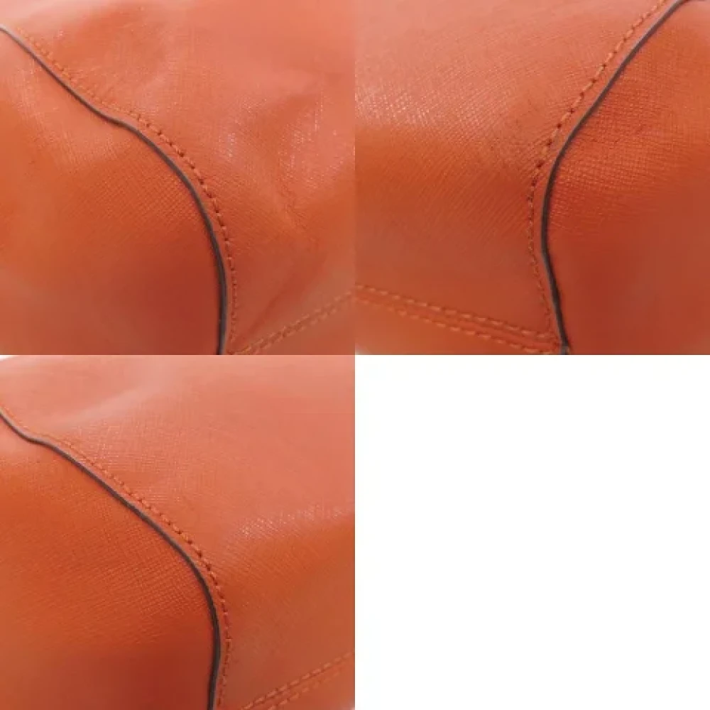 Michael Kors Pre-owned Plastic shoulder-bags Orange Dames