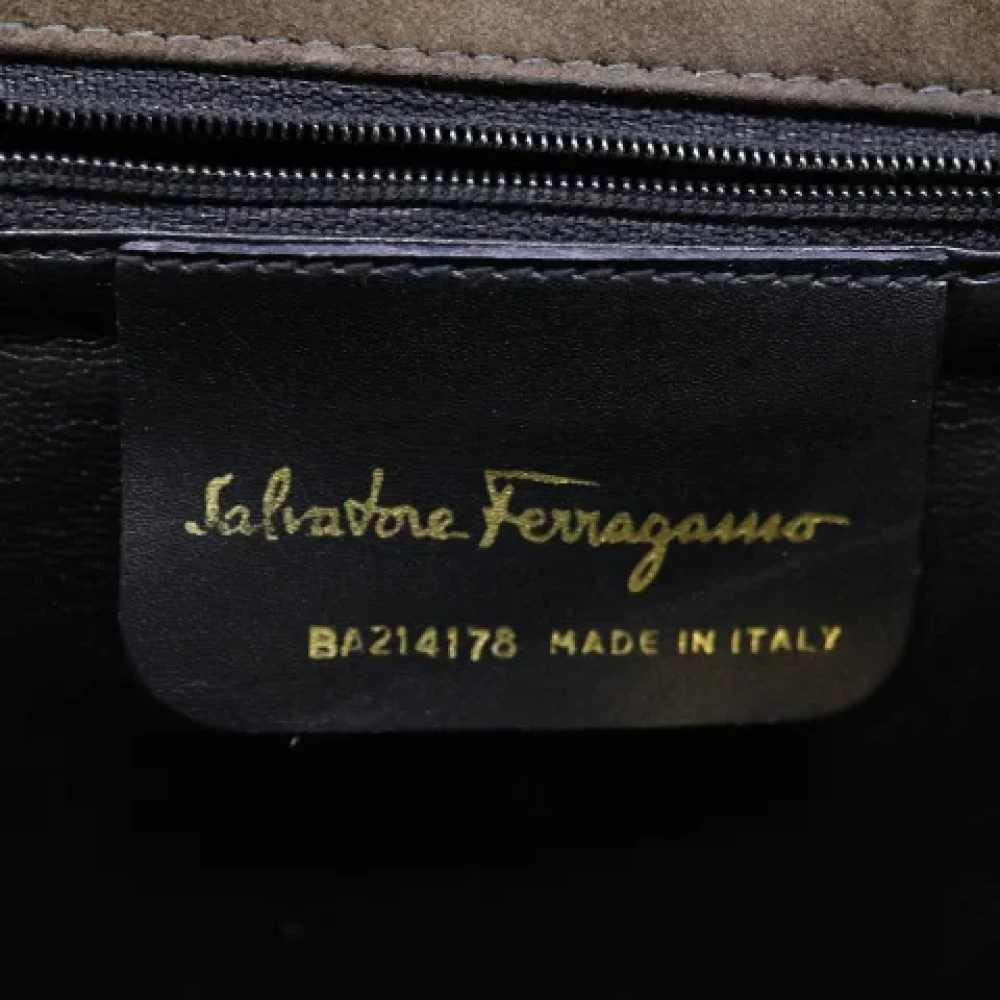 Salvatore Ferragamo Pre-owned Suede handbags Brown Dames