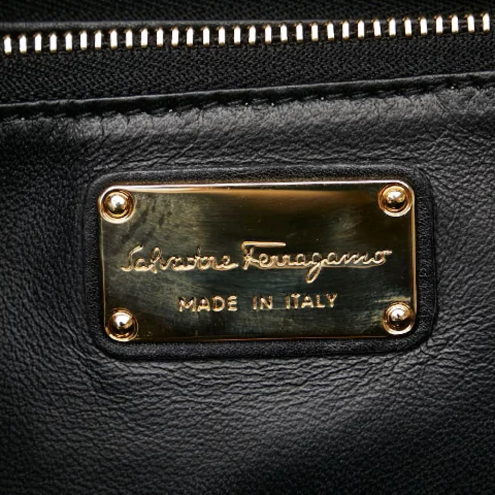 Salvatore Ferragamo Pre-owned Leather handbags Black Dames