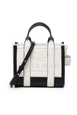 sac-a-bandouliere-en-cuir-avec-logo