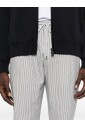 pantalon-bleu-a-cordon-elastique