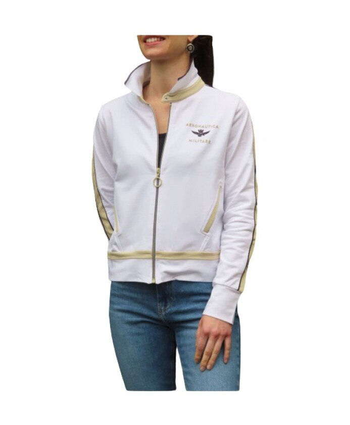 contrasting-striped-zip-up-vest