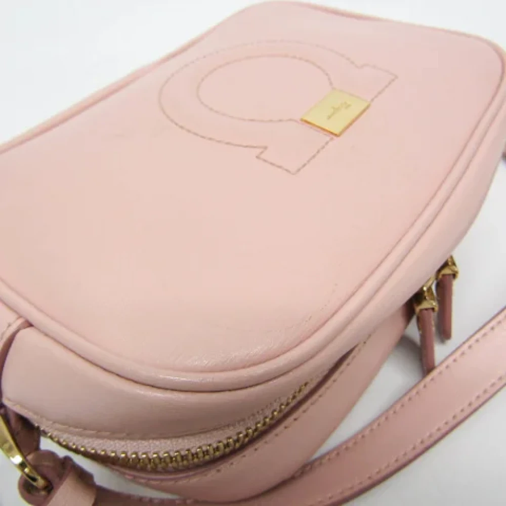 Salvatore Ferragamo Pre-owned Leather shoulder-bags Pink Dames