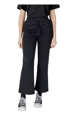 lace-up-trousers-with-front-and-back-pockets