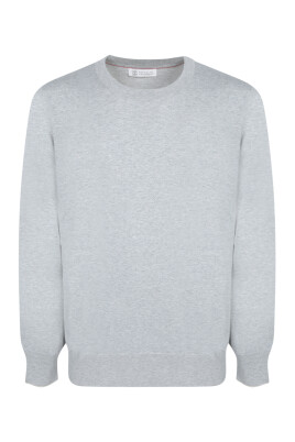 minimalistisk-gra-stickat-ss25