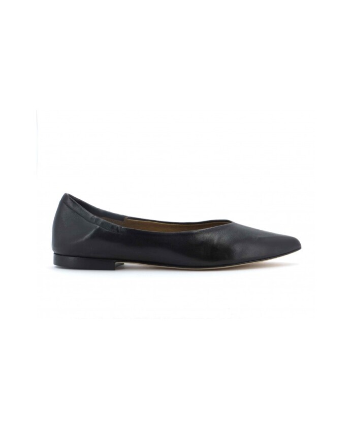 leather-ballerina-shoes-black-elastic-inserts