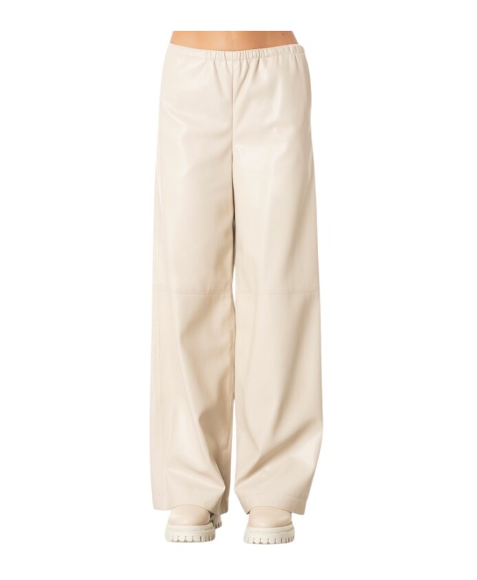 relaxte-broek-in-ecopelle-in-bijna-mauve