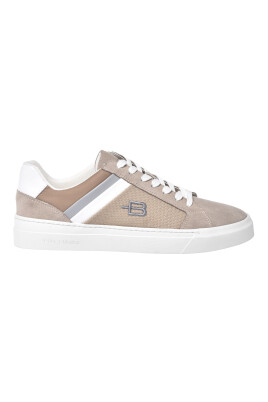 beige-suede-and-mesh-trainer