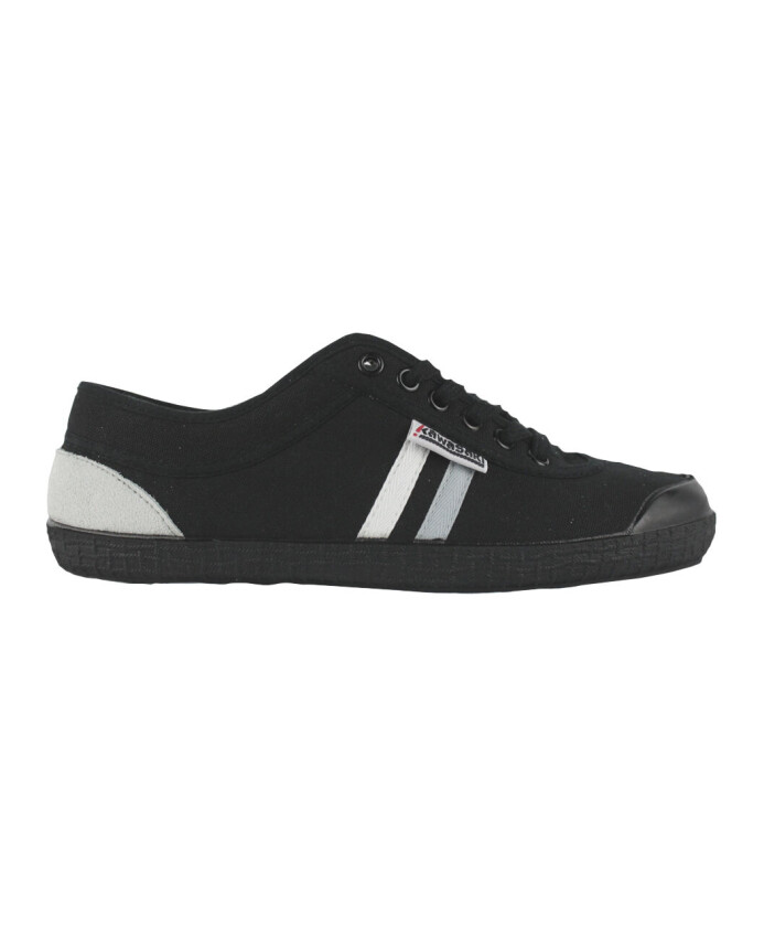 retro-canvas-sneakers