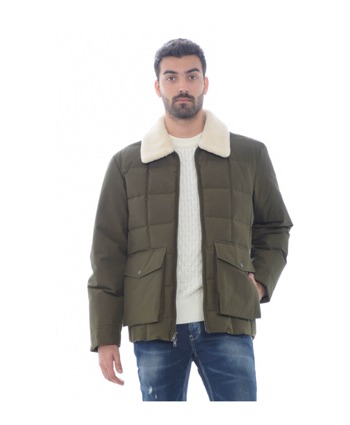 veste-matelassee-avec-col-en-fausse-fourrure
