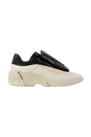 Antei Sneakers in Ivory and Czarny Leather