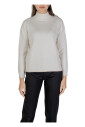 pull-en-tricot-a-col-roule-blanc