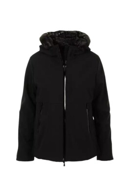 waterproof-black-jacket-with-thermal-insulation