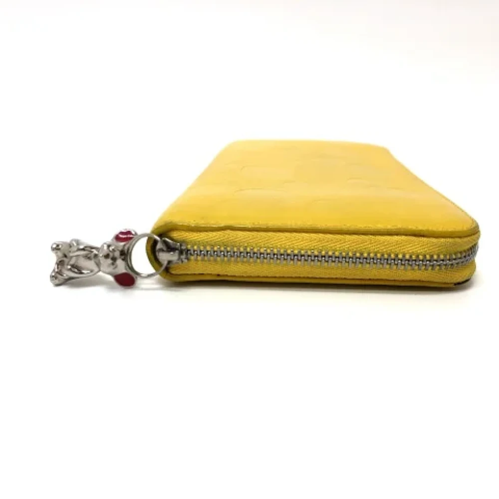 Loewe Pre-owned Leather wallets Yellow Dames