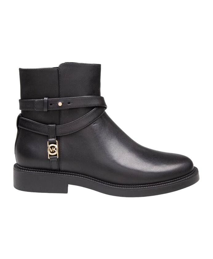 black-leather-ankle-boots-round-toe