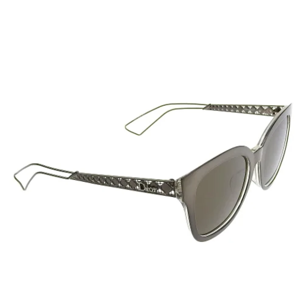 Pre-owned Metal sunglasses