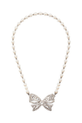 bow-pendant-crystal-embellishment-jewelry
