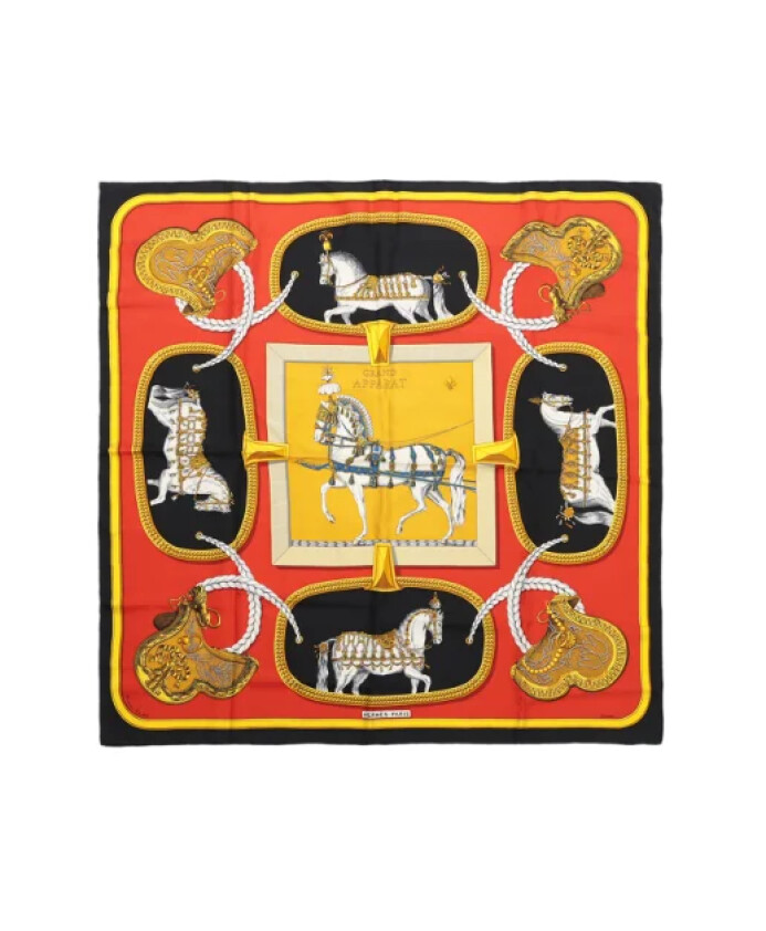 pre-owned-soie-foulards