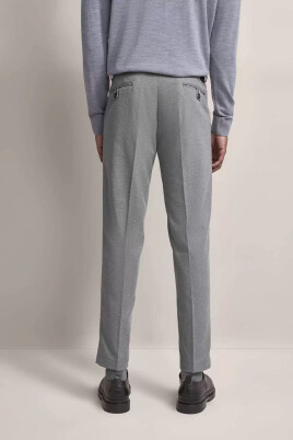 pantalon-homme-gris-avec-poches