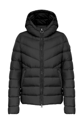 black-winter-coat-with-zipper-closure