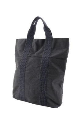 pre-owned-canvas-handbags