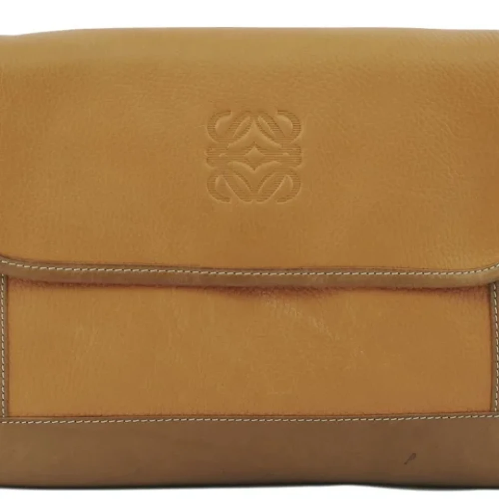 Loewe Pre-owned Leather shoulder-bags Beige Dames