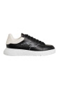 sneakers-en-cuir-a-lacets-et-motif-uni