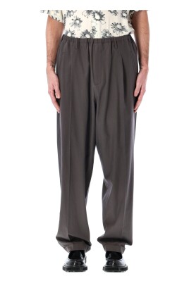 modern-people-pant