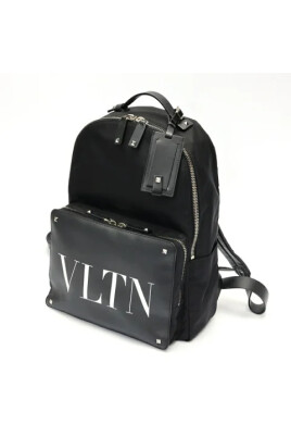 pre-owned-leather-backpacks