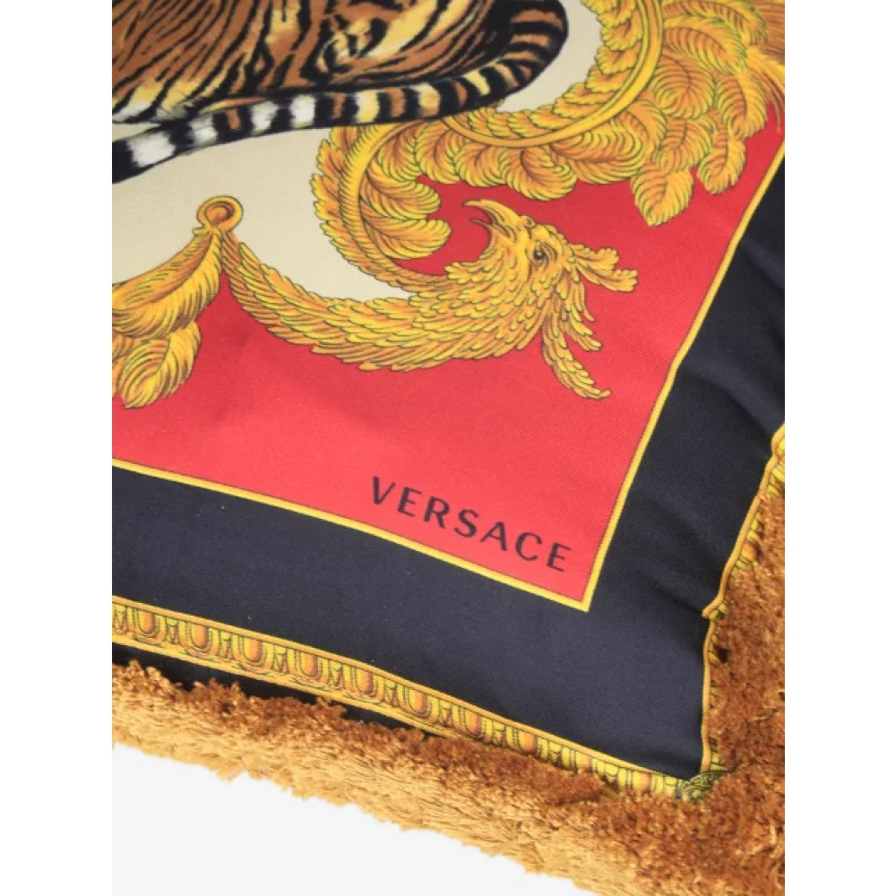 Versace Pre-owned Silk scarves Multicolor Dames