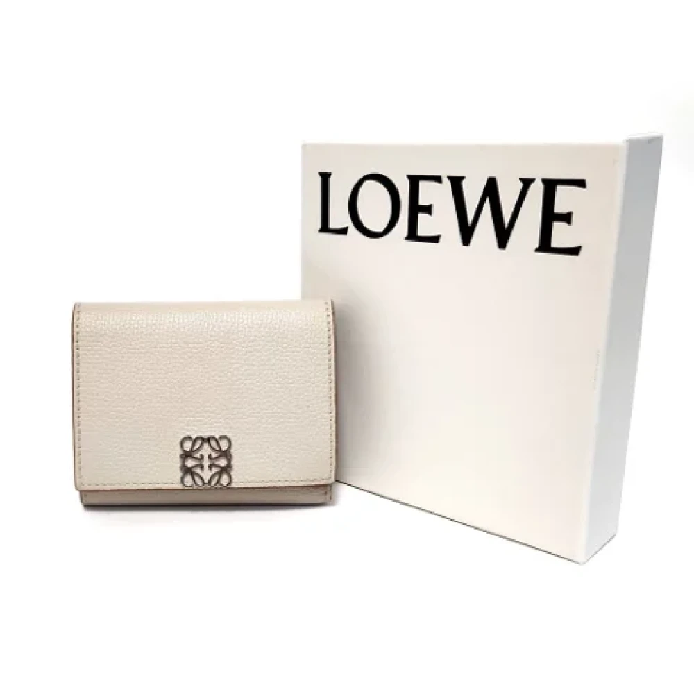 Loewe Pre-owned Leather wallets Beige Dames