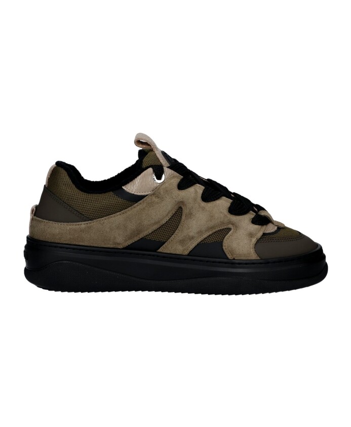 chunky-sneakers