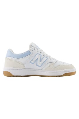 white-kids-trainers-ss2025-chic-comfort
