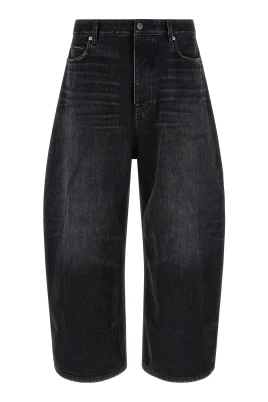 Curved Jeans