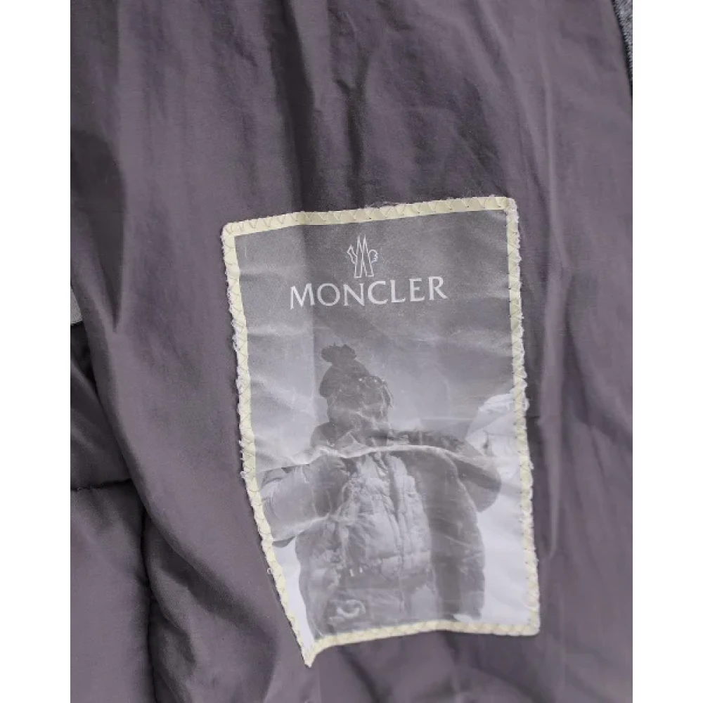 Moncler Pre-owned Polyester outerwear Gray Dames