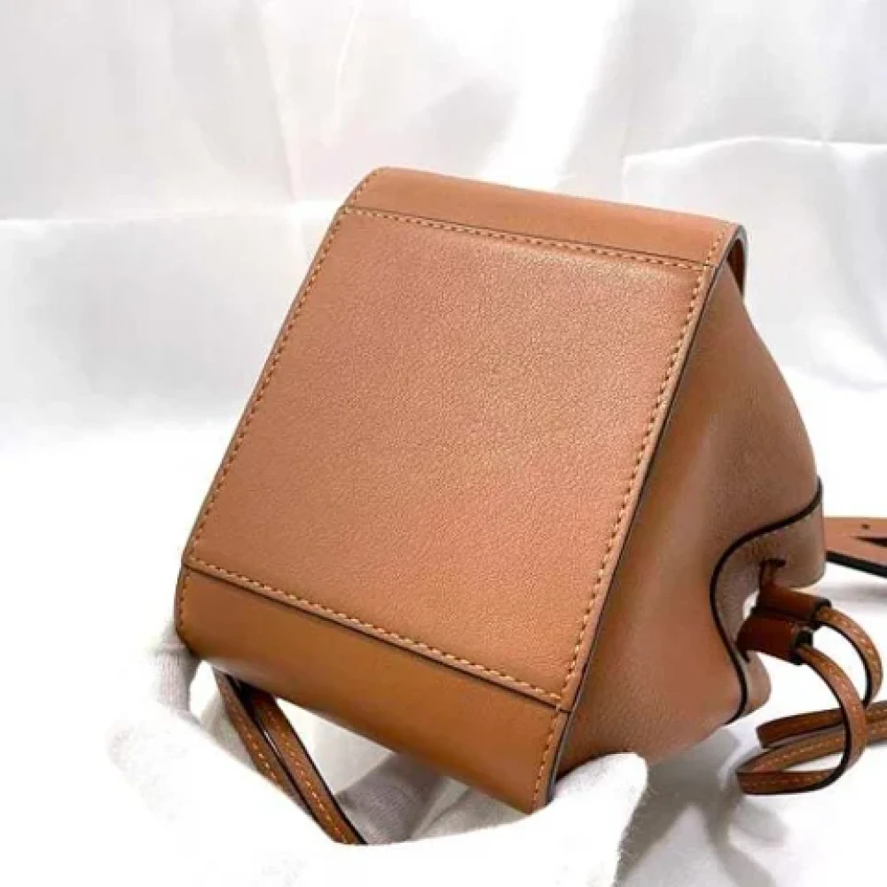 Loewe Pre-owned Fabric shoulder-bags Brown Dames