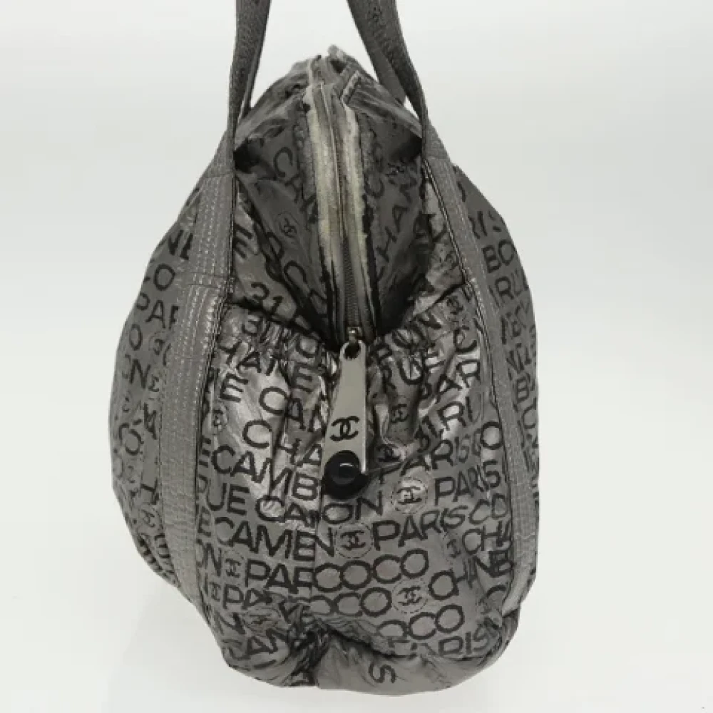 Chanel Vintage Pre-owned Leather handbags Gray Dames