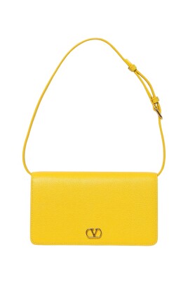 yellow-stud-shoulder-bag