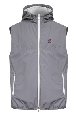 manteaux-gris-avec-capuche-et-crest