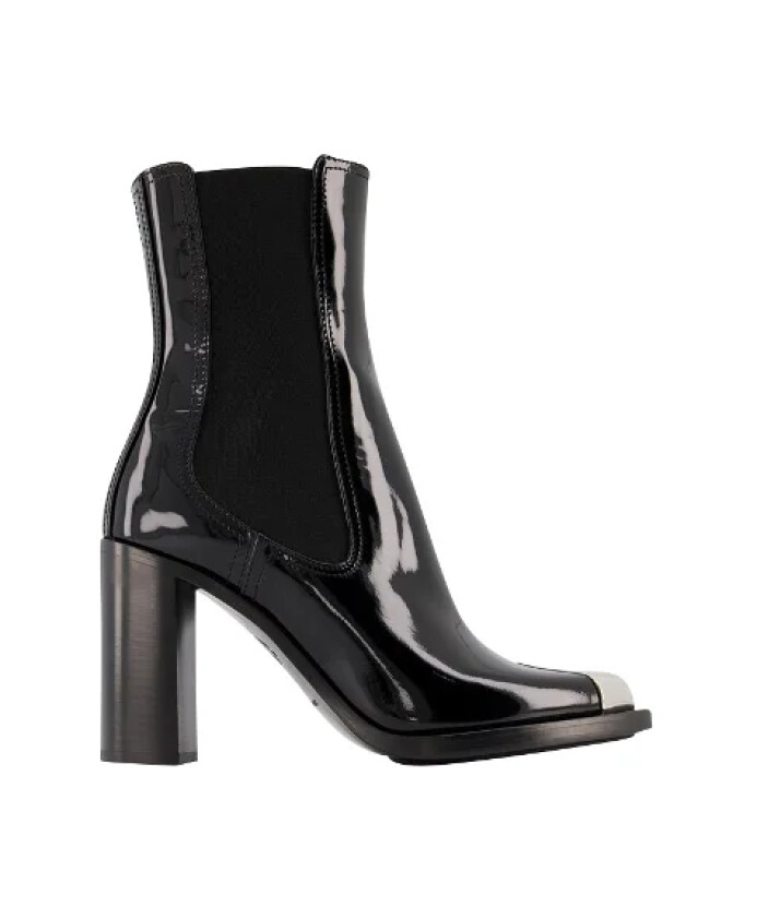black-leather-high-heel-boots