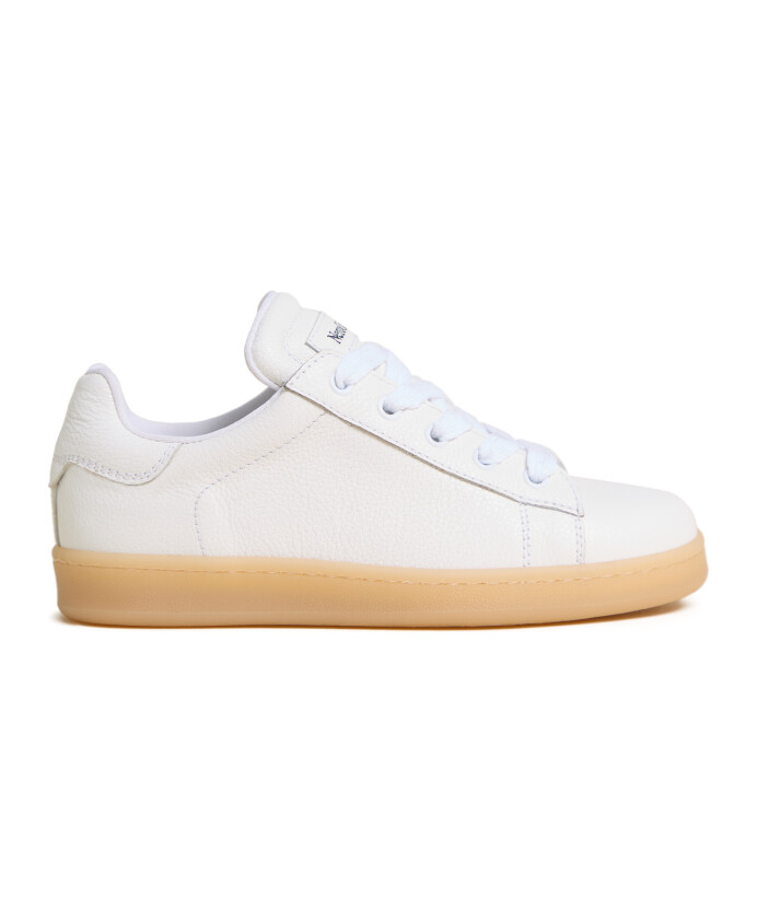 sneakers-blanches-pour-un-look-elegant